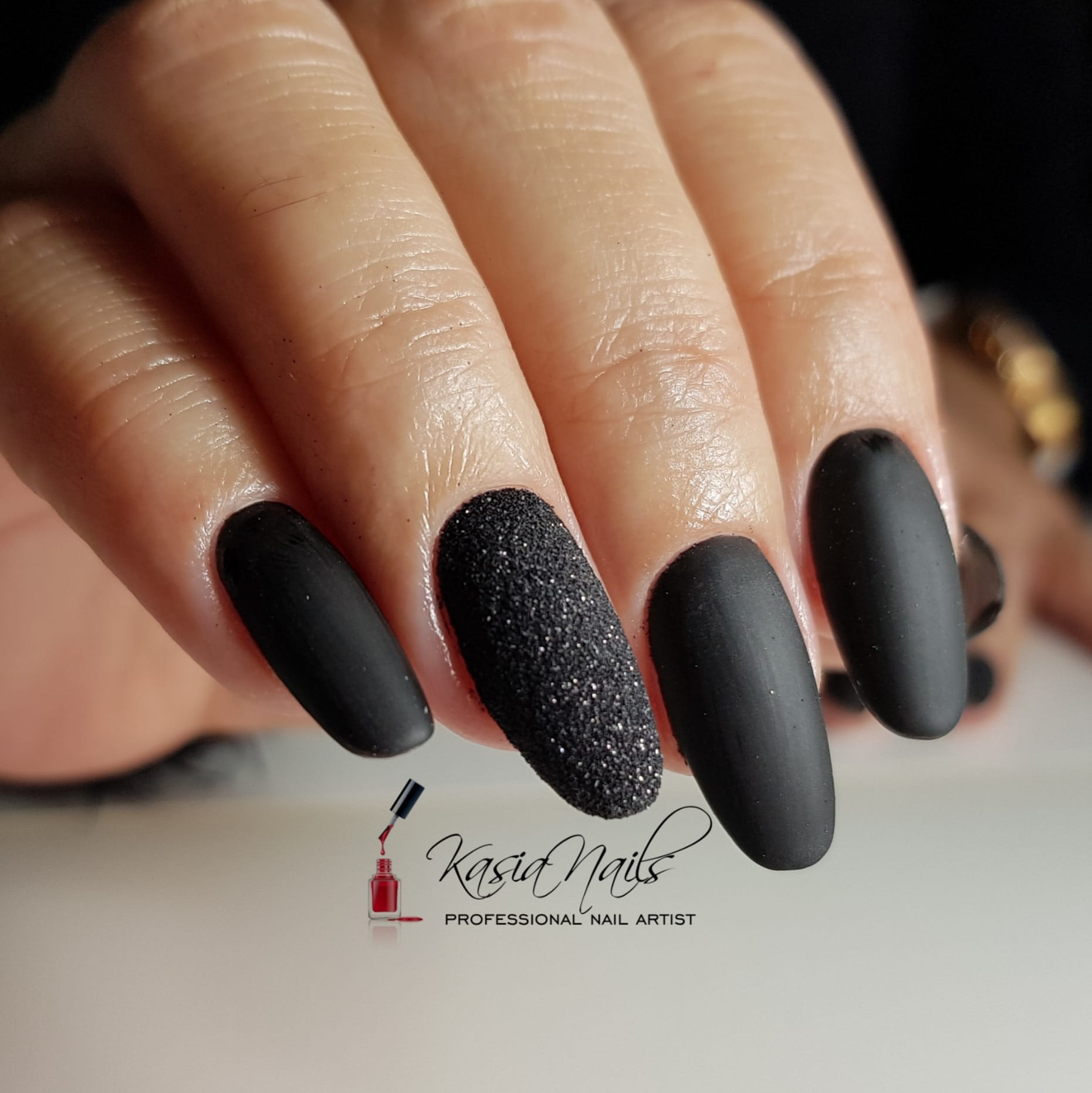 Lakier Hybrydowy MollyLac - Ultimate Black 10ml