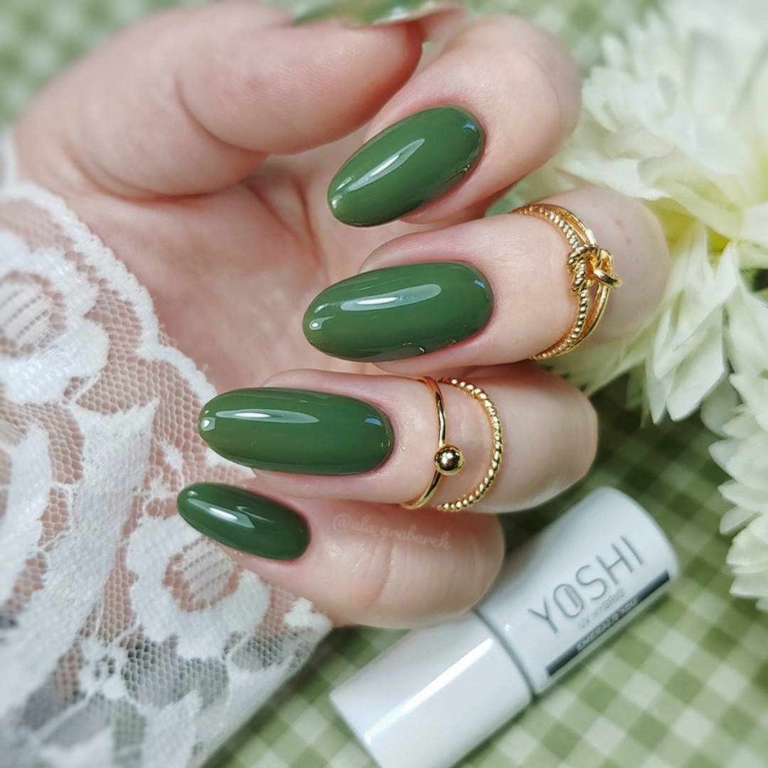 Yoshi - Lakier Hybrydowy 202 Emerald You 6ml