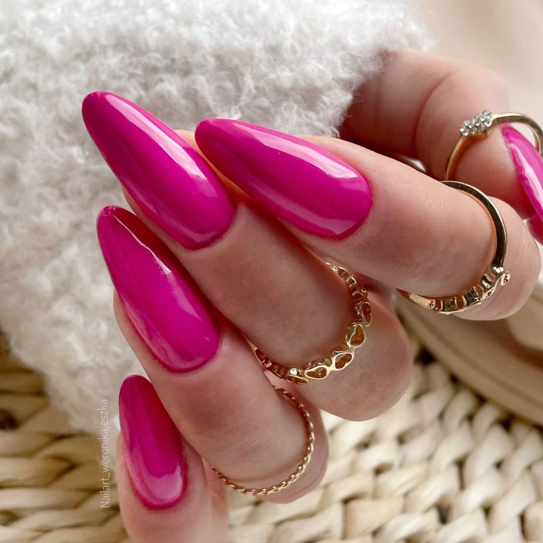 Yoshi - Lakier Hybrydowy 704 Prado Rosado 6ml