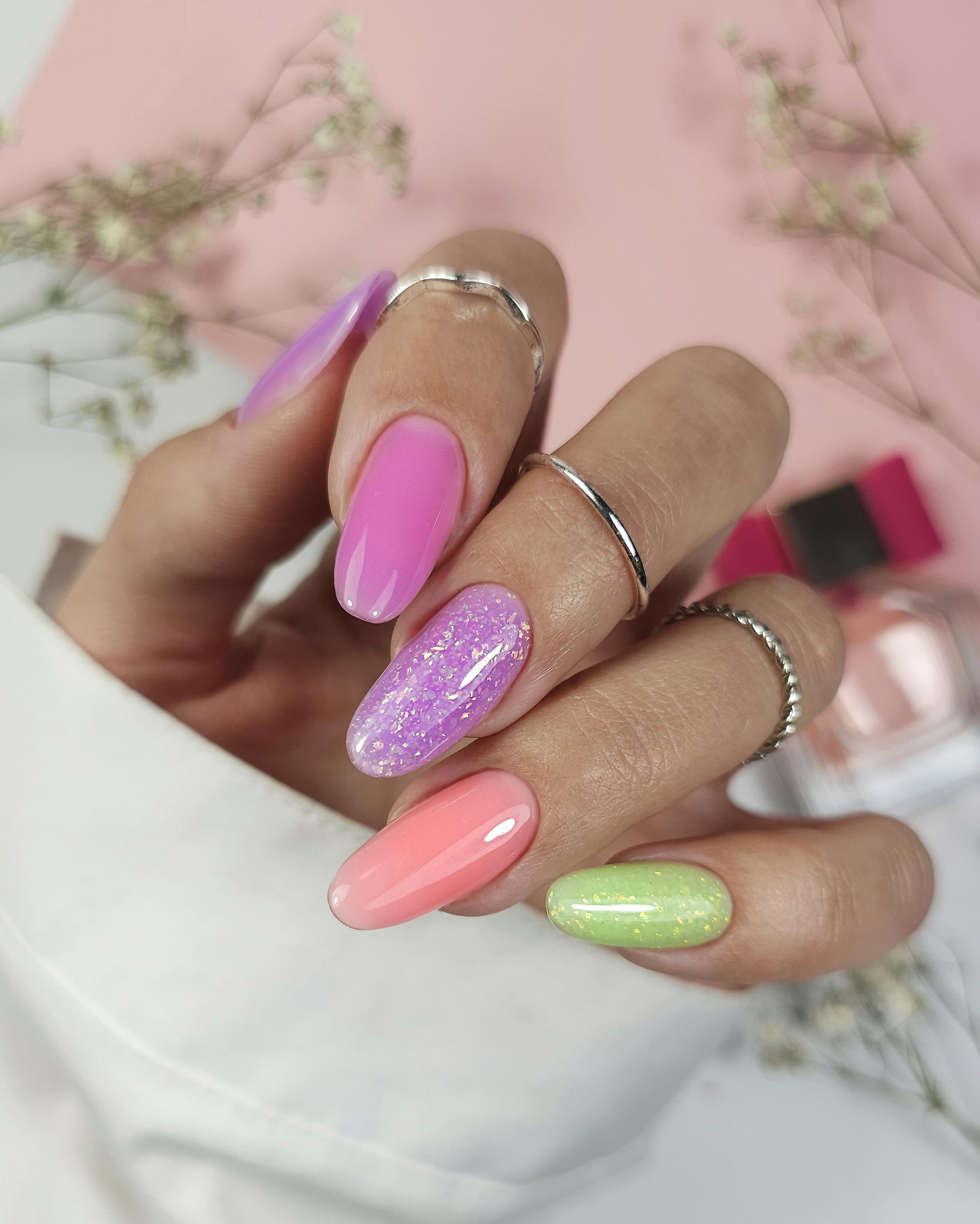 Claresa Żel W Butelce Z Pędzelkiem Brush Easy Gel Glitter Pistachio 5g