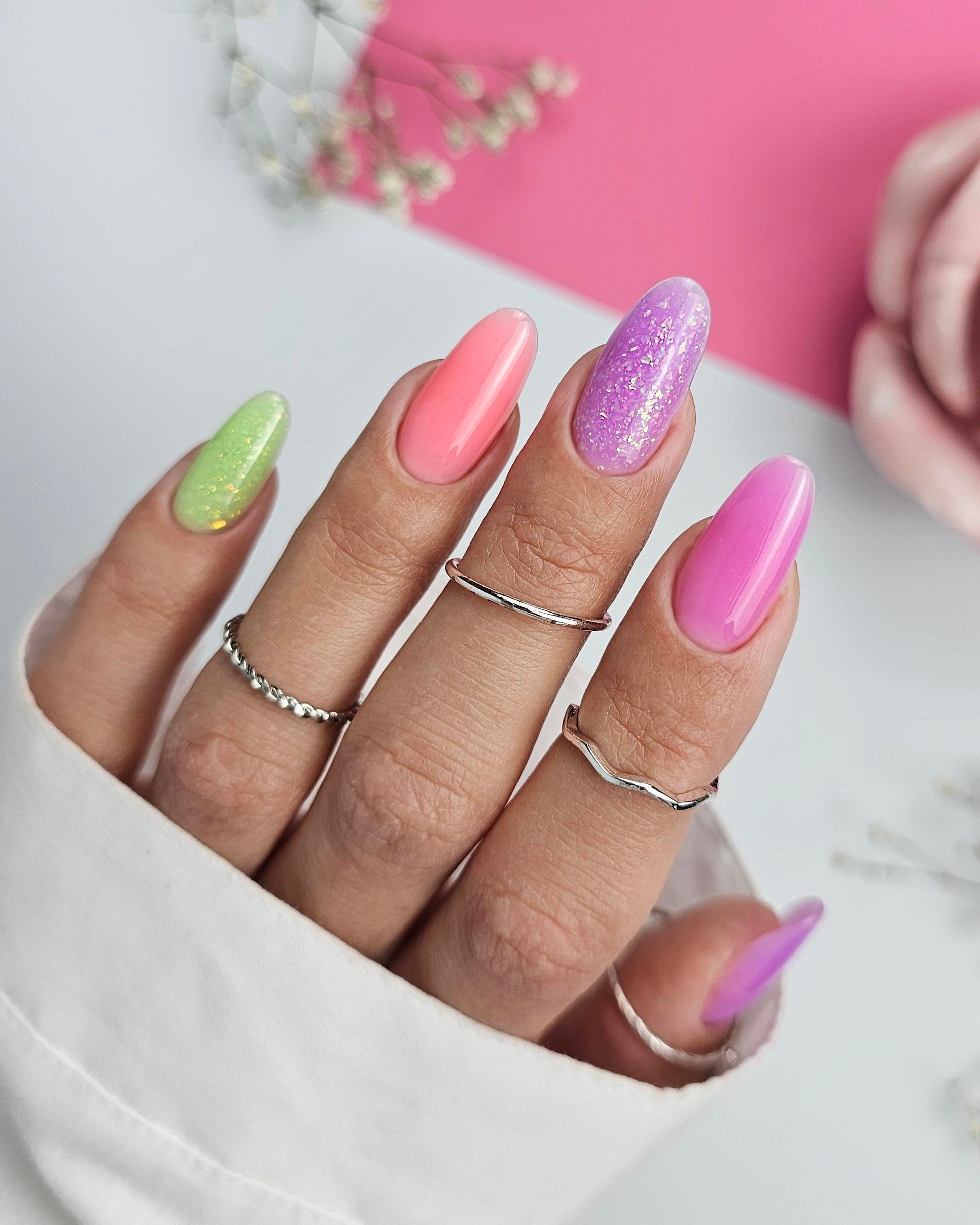 Claresa Żel W Butelce Z Pędzelkiem Brush Easy Gel Glitter Pistachio 5g