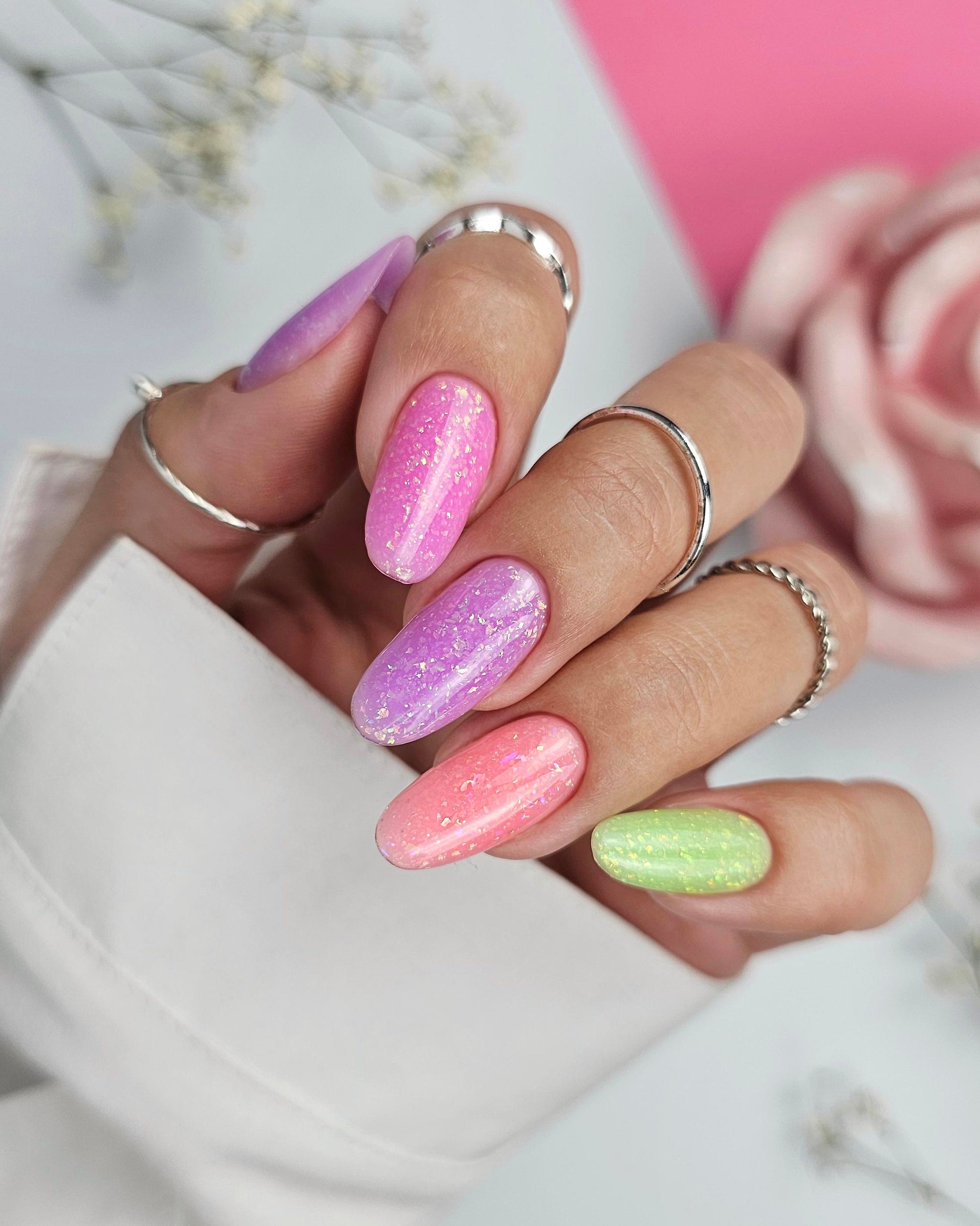 Claresa Żel W Butelce Z Pędzelkiem Brush Easy Gel Glitter Pistachio 5g