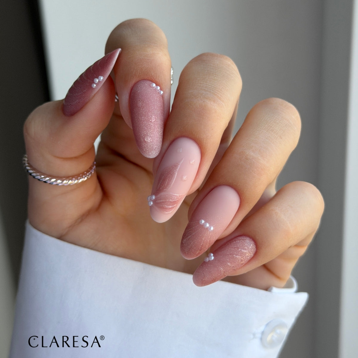Claresa - Lakier Hybrydowy Nude Glow Cat Eye Light Peach 5g