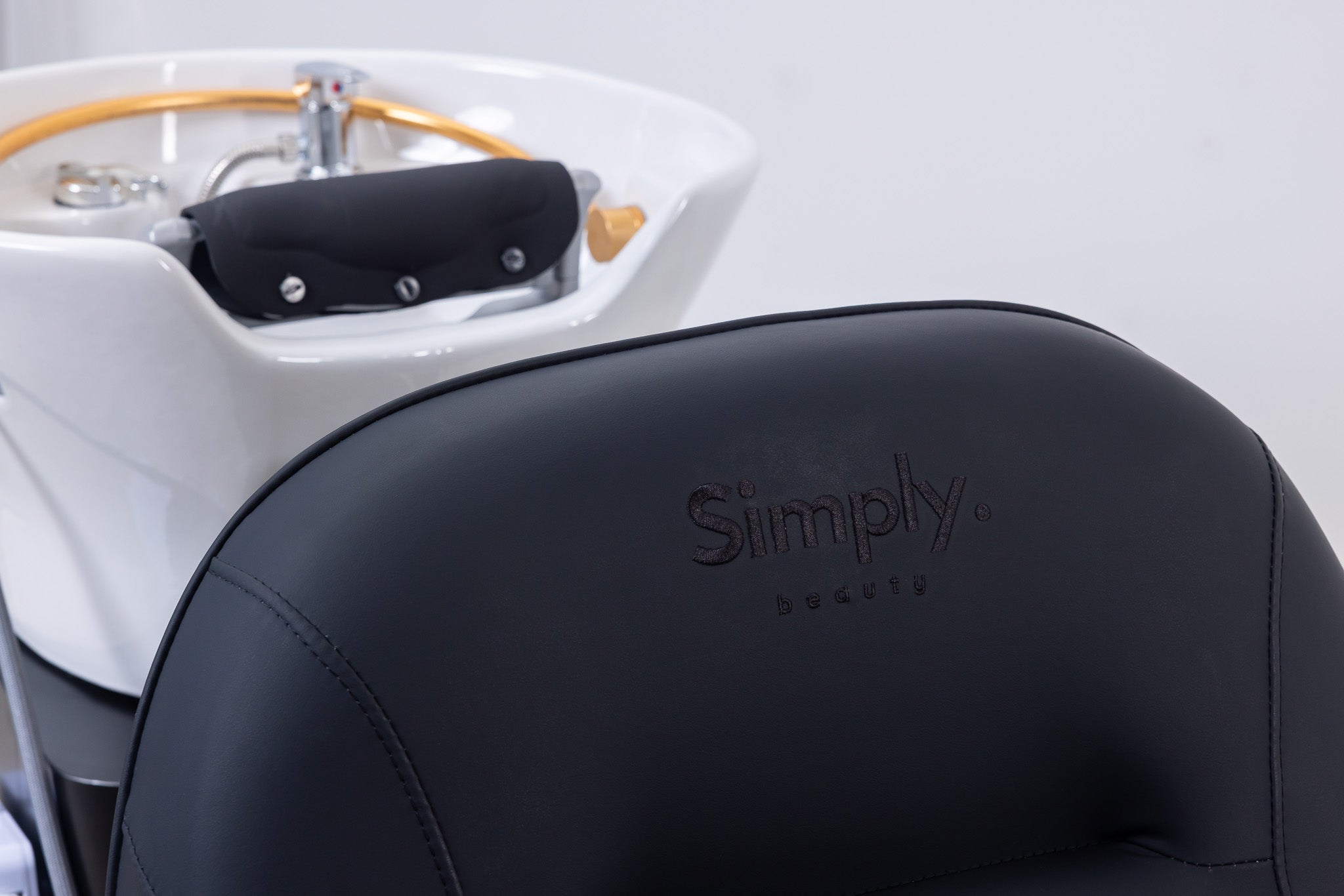 Simply Beauty Simply Head Spa Japan Mobilny Salon Fryzjerski Black