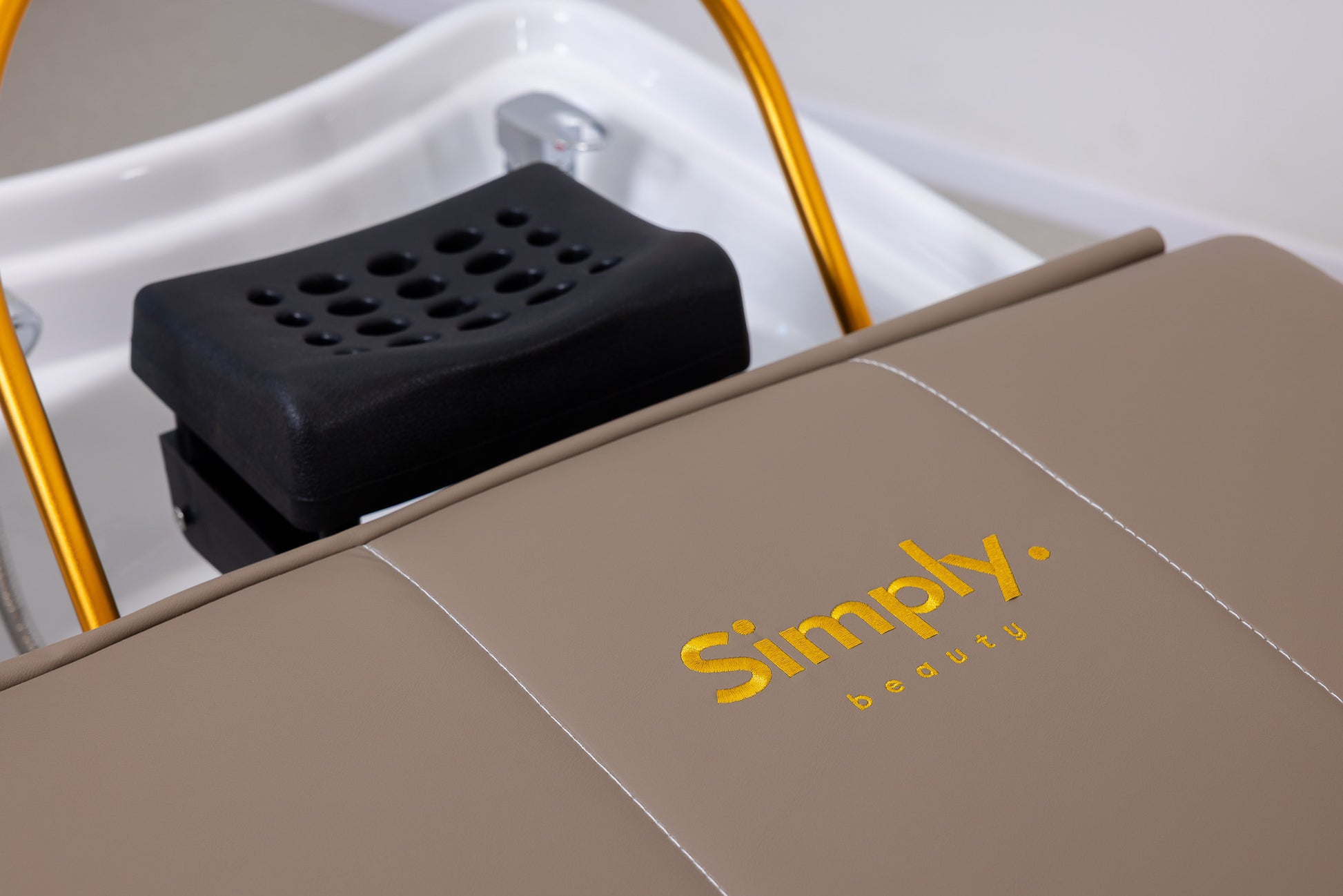Simply Beauty Simply Head Spa Wanna Spa SIMPLY Head Z Misą Ceramiczną, Podstawą Chromowaną W Kolorze Czarnym, Brązowa