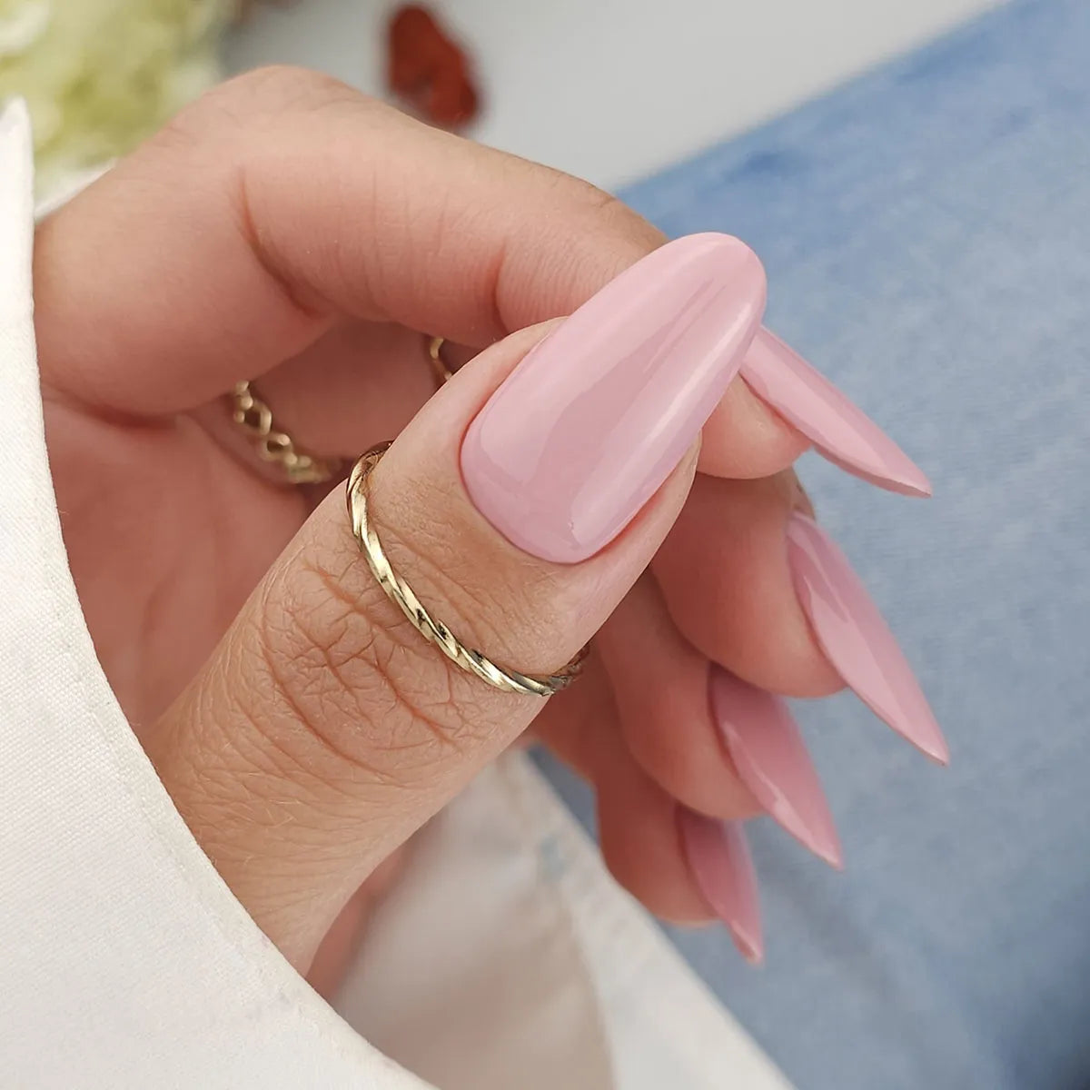 Claresa Lakier hybrydowy Lipstick Muse 5 Pudrowy róż 5 g