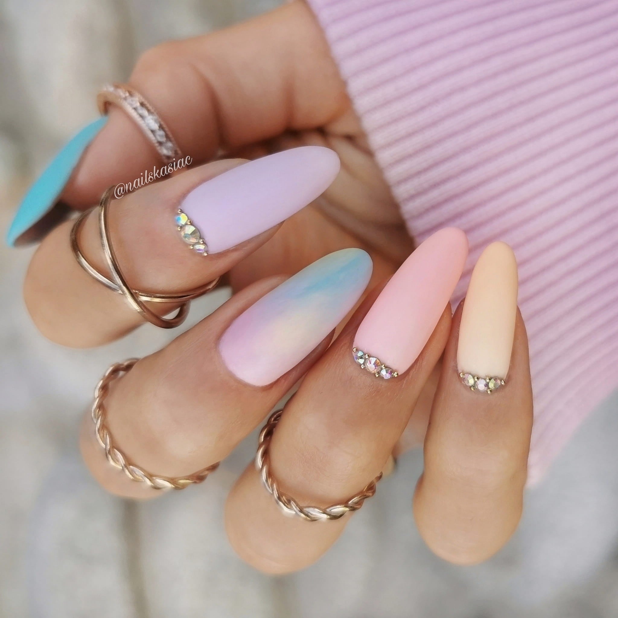 Claresa - Lakier hybrydowy LOLLIPOP 4 -5g