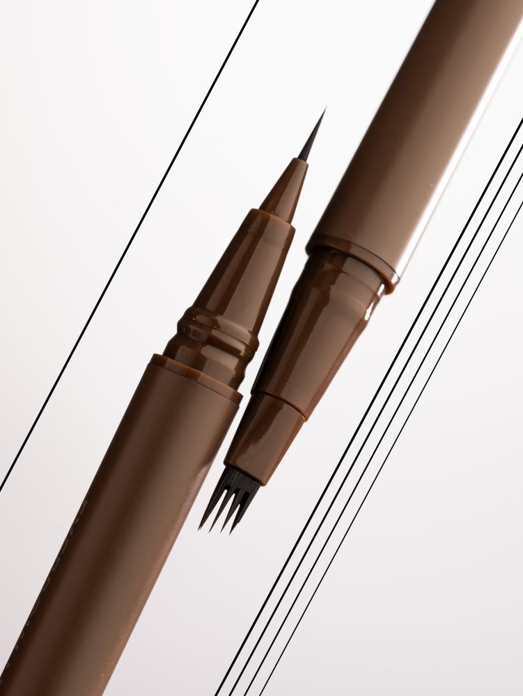 ZOLA x Makarevich Eyebrow Liner Brown eyeliner do brwi z aplikatorem Quad