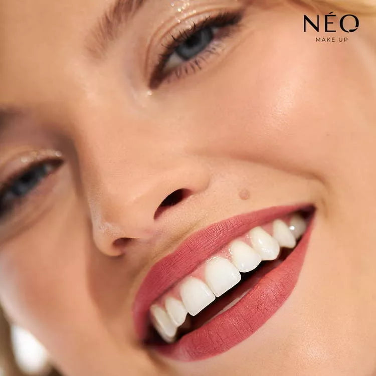 Neo Make Up Długotrwała Pomadka Do Ust W Płynie: 02 Enduring Chic