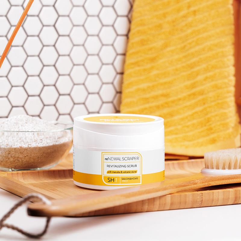 Pharm Foot reNewal Scraper Rewitalizujący Peeling Z Ekstraktem Z Miodu Manuka I Kamieniem Wulkanicznym 200g