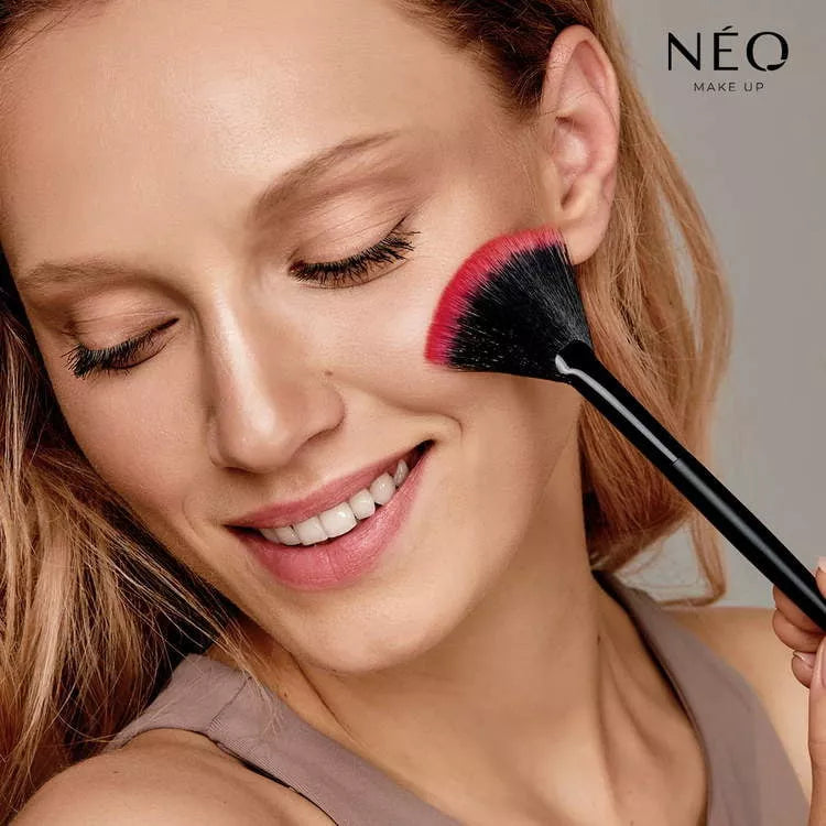 Neo Make Up Puder Brązująco-Rozświetlający: 01 Hot Chocolate