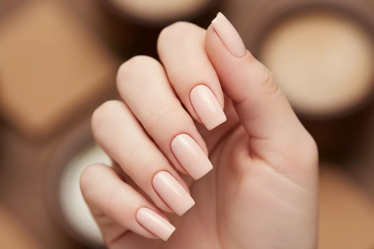 Victoria Vynn Lakier Hybrydowy 445 Flat White 8 ml
