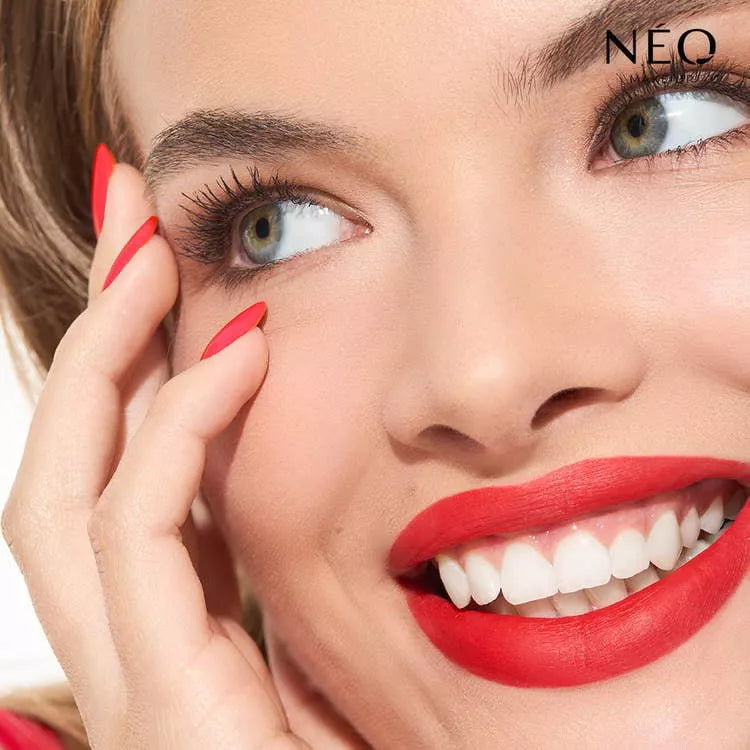 Neo Make Up Długotrwała Pomadka Do Ust W Sztyfcie: 01 Red Carpet Lips