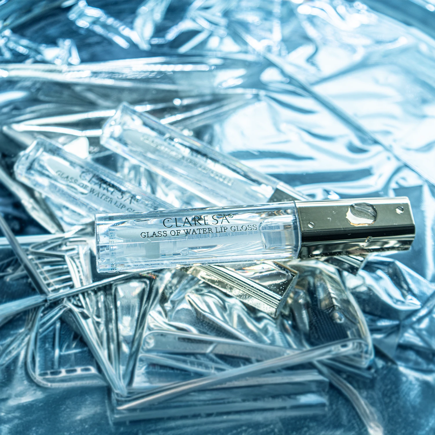Claresa Glass Of Water Lip Gloss Błyszczyk Do Ust Z Efektem Tafli 01 Crystal Water, 2g