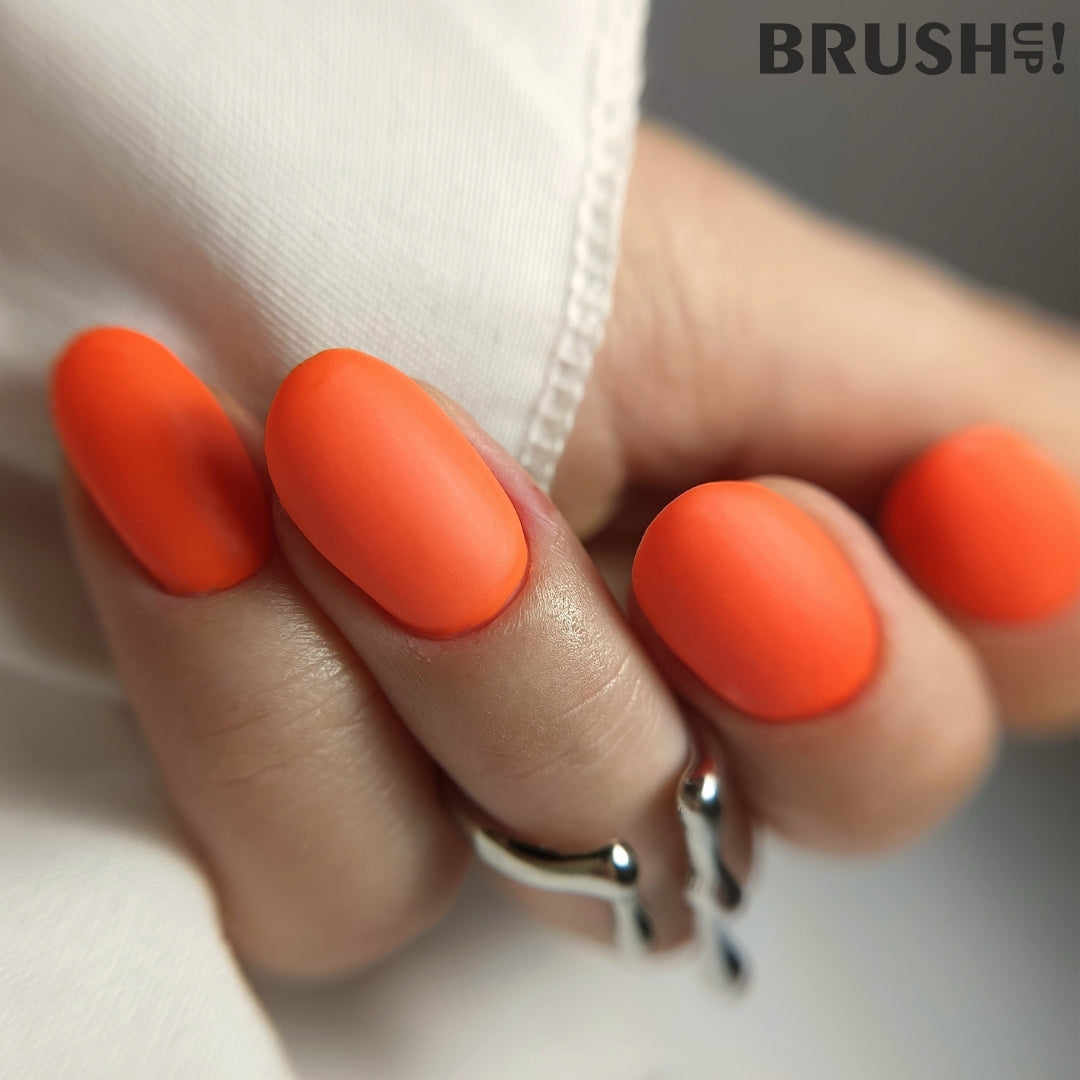 Brushup! By Maxineczka Lakier Hybrydowy Do Paznokci Color Gel UV LED In The Spotlight
