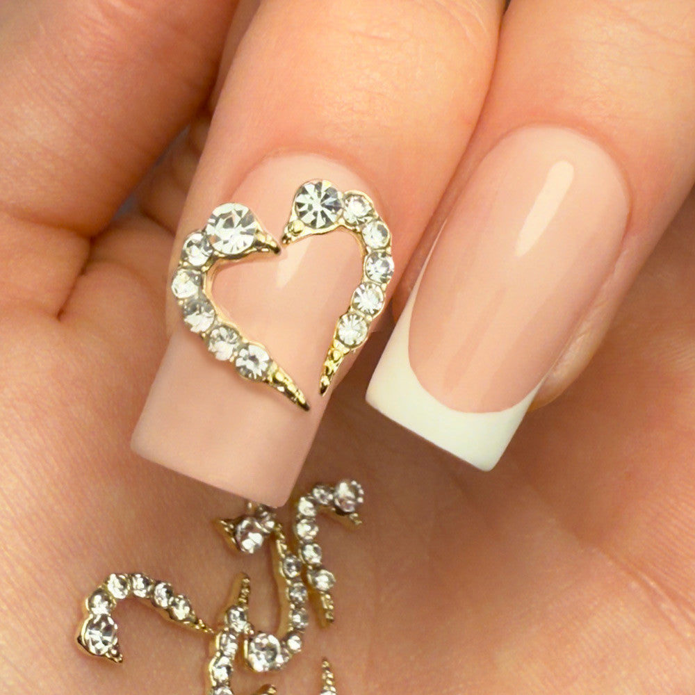 Molly Nails Ozdoby Do Paznokci Serce 3D White Diamond 10 Szt.