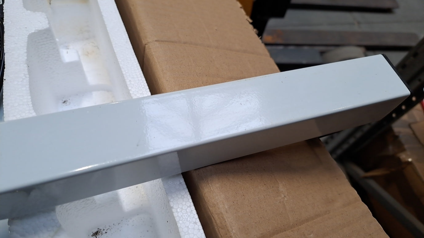 Lampa Lupa S4 + Statyw Outlet 22/2024