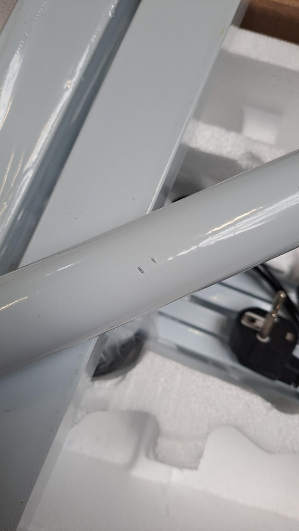 Lampa Lupa S4 + Statyw Outlet 05/2024