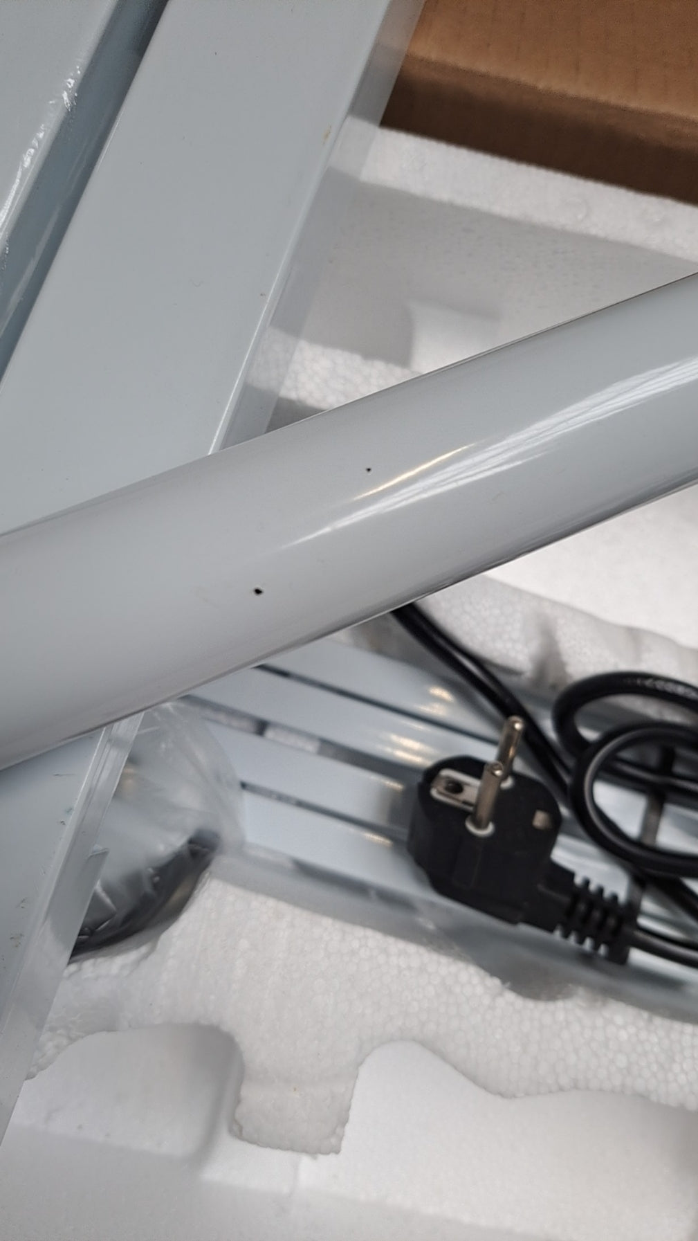 Lampa Lupa S4 + Statyw Outlet 05/2024