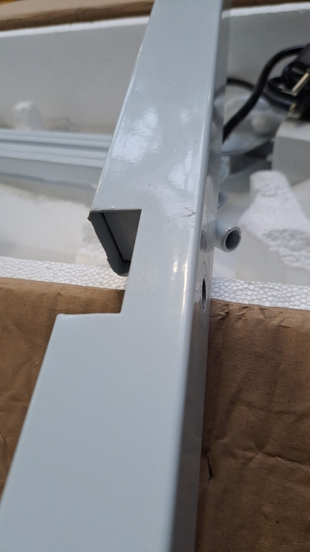 Lampa Lupa S4 + Statyw Outlet 42/2024