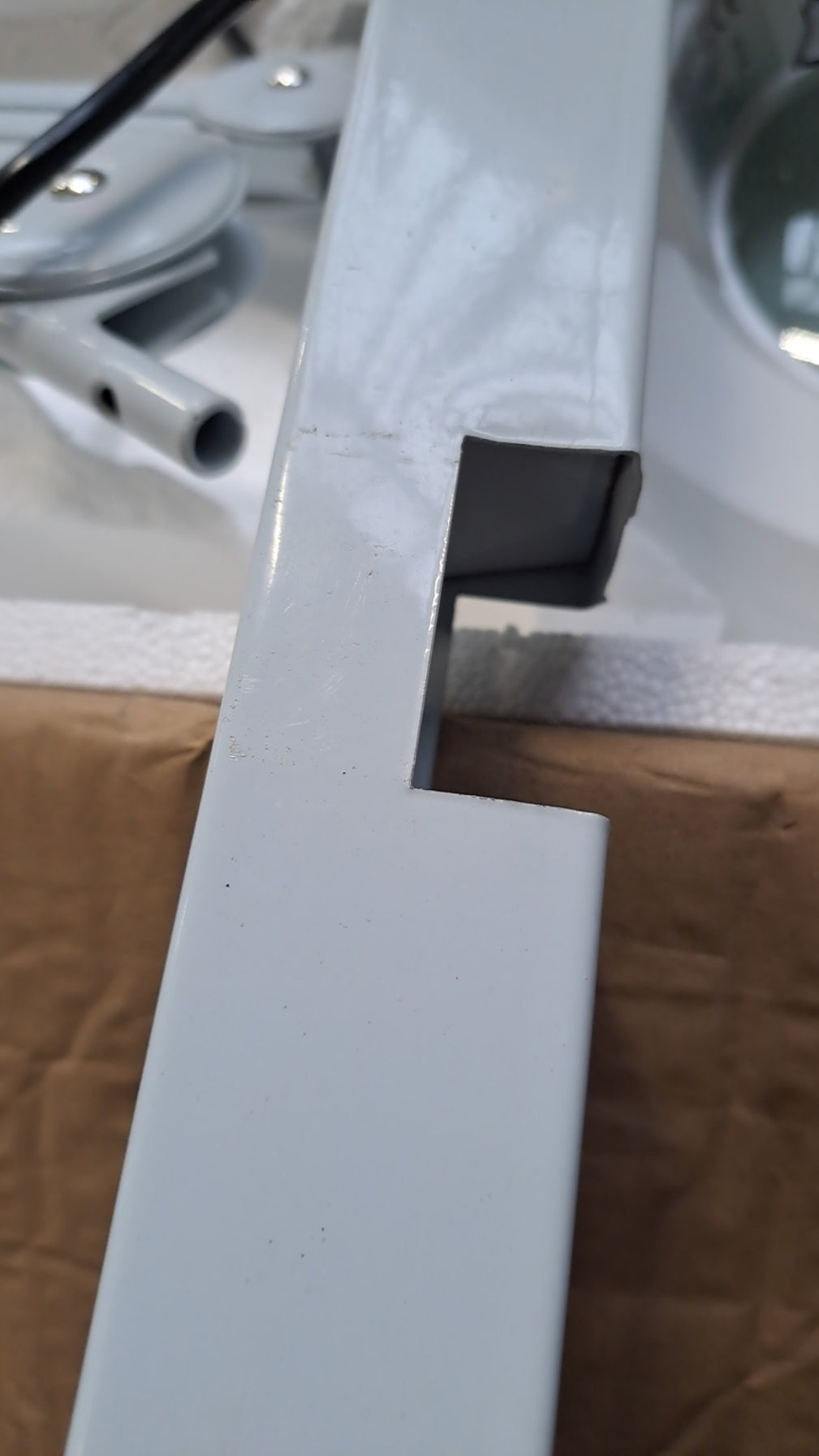 Lampa Lupa S4 + Statyw Outlet 42/2024