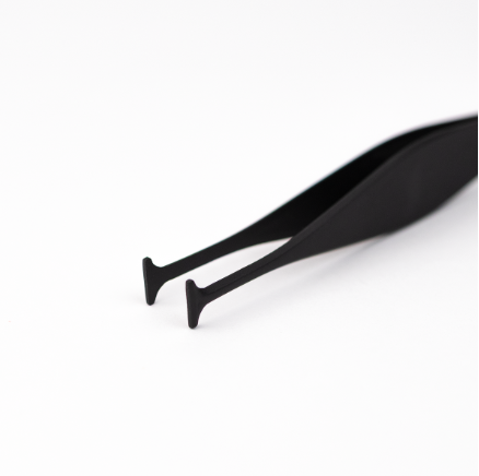 Wonder Lashes Pęseta Mini Do Kępek/Rzęs Bondingowych Czarna