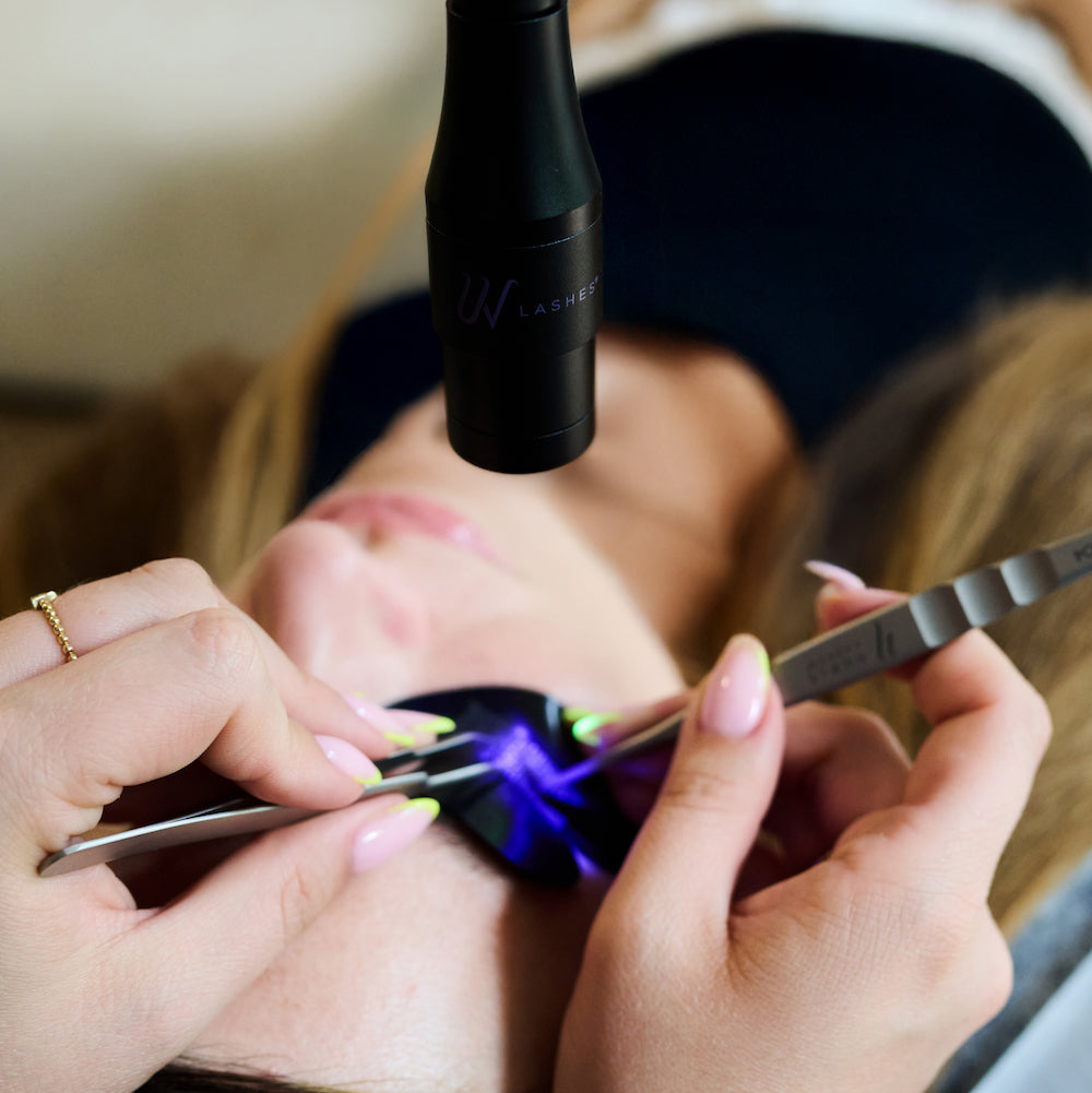 Noble Lashes Lampa UV Do Przedłużania Rzęs - Czarna