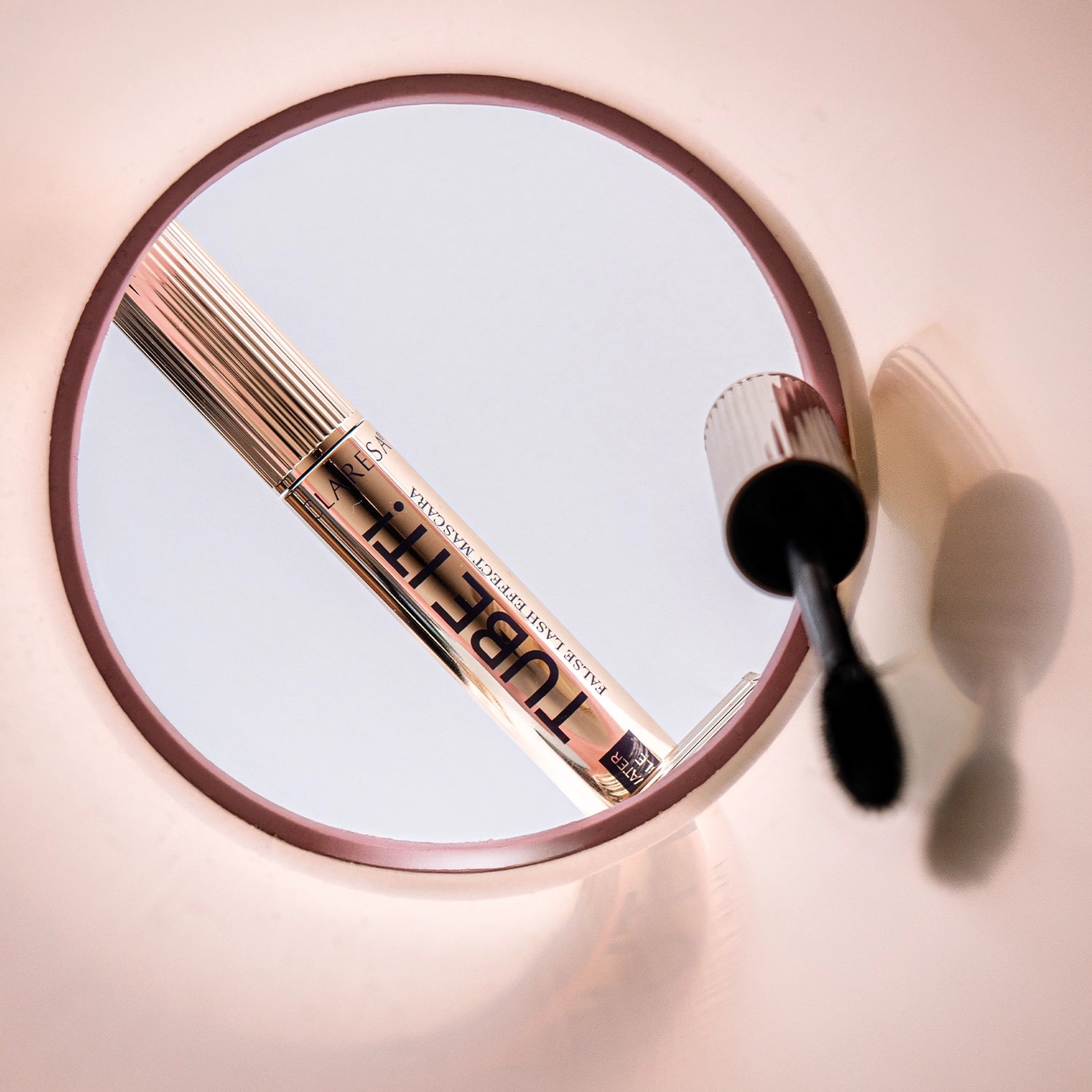 Claresa Tube It! False Lash Effect Mascara Black Tusz Do Rzęs Tubujący Pogrubiająco-Rozdzielający, Czarny, 8g