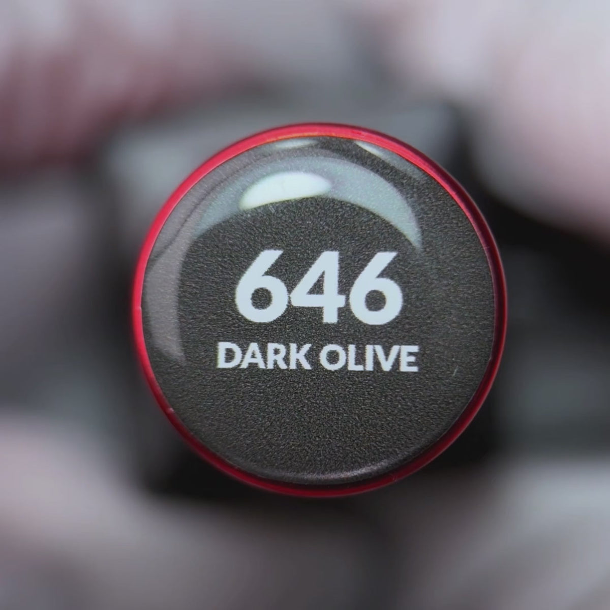 Załaduj wideo: Slowianka Nail Trends Lakier hybrydowy 646 Bark Olive 10 g