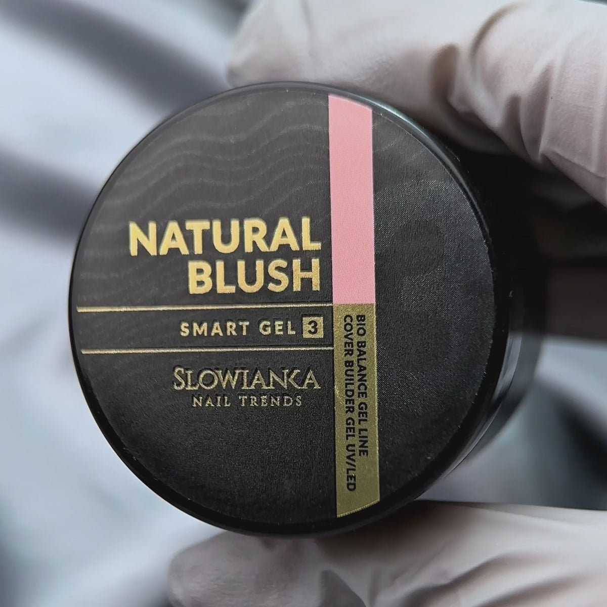 Załaduj wideo: Slowianka Nail Trends Gel Natural Blush Smart Gel 15g