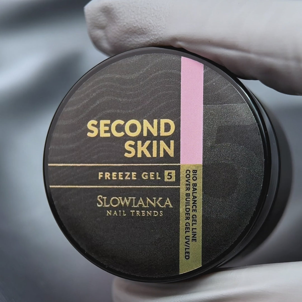 Załaduj wideo: Slowianka Nail Trends Gel Second Skin Freeze Gel 50g