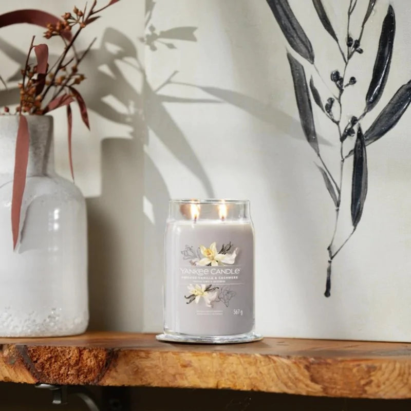 Yankee Candle Signature Świeca Zapachowa Duża Smoked Vanilla & Cashmere