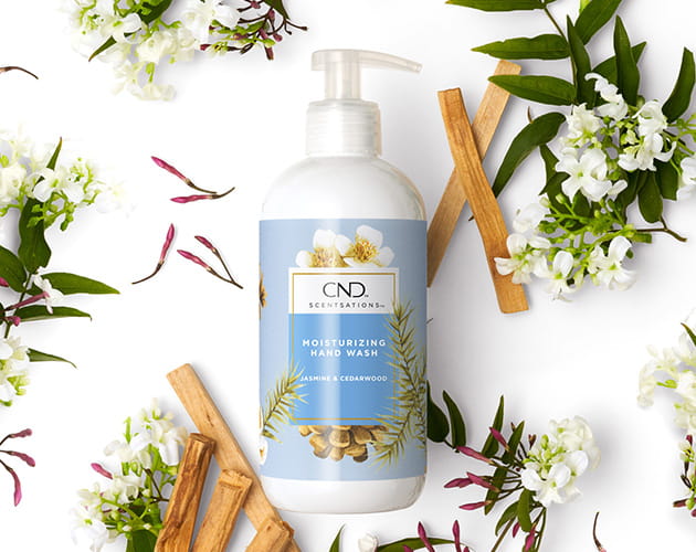 CND Scentsations - Kremowe Mydło do Rąk w Płynie Drzewo Cedrowe i Róża 380ml