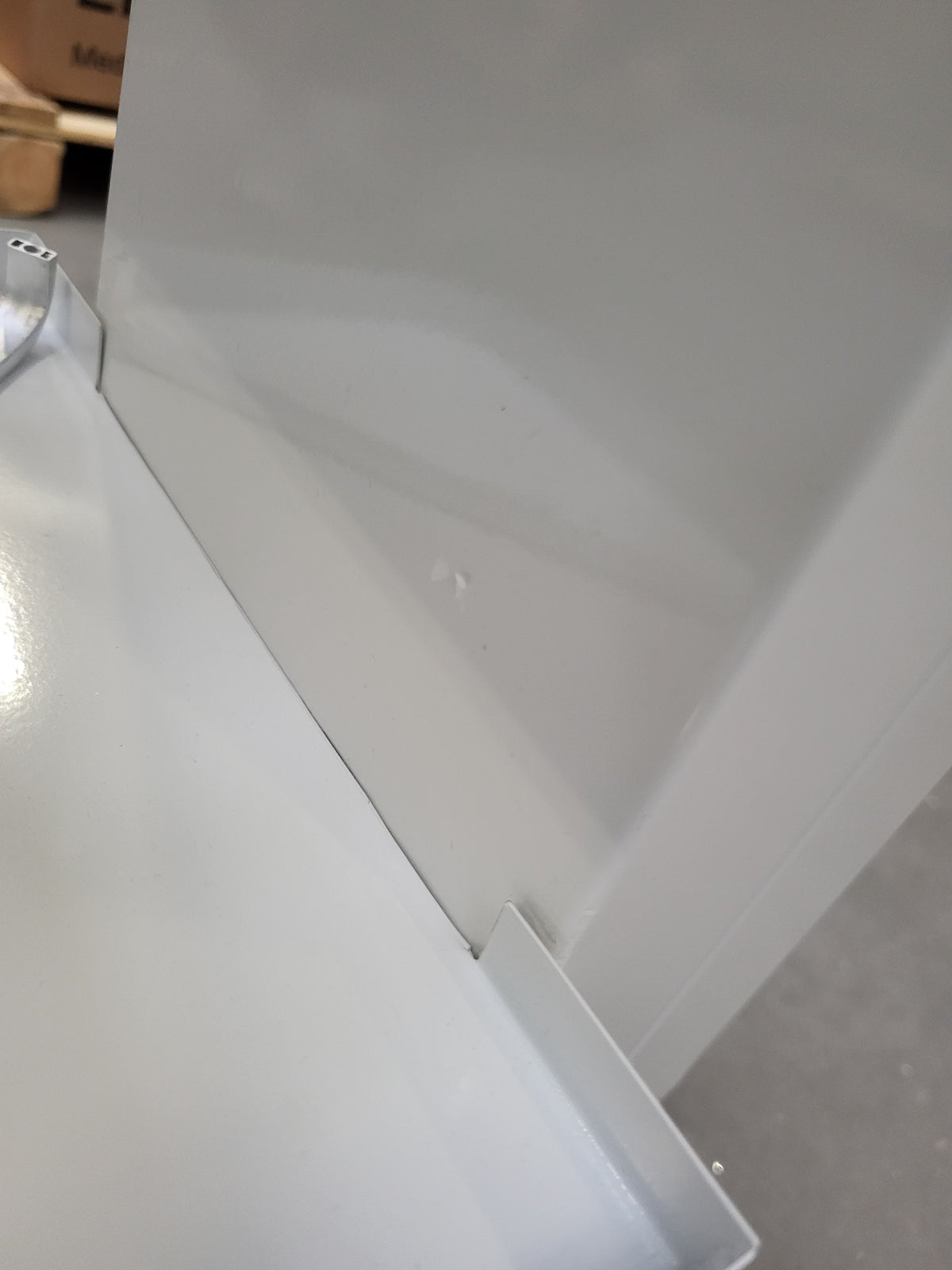 Stolik kosmetyczny pod urządzenie 090 Outlet 82/2026