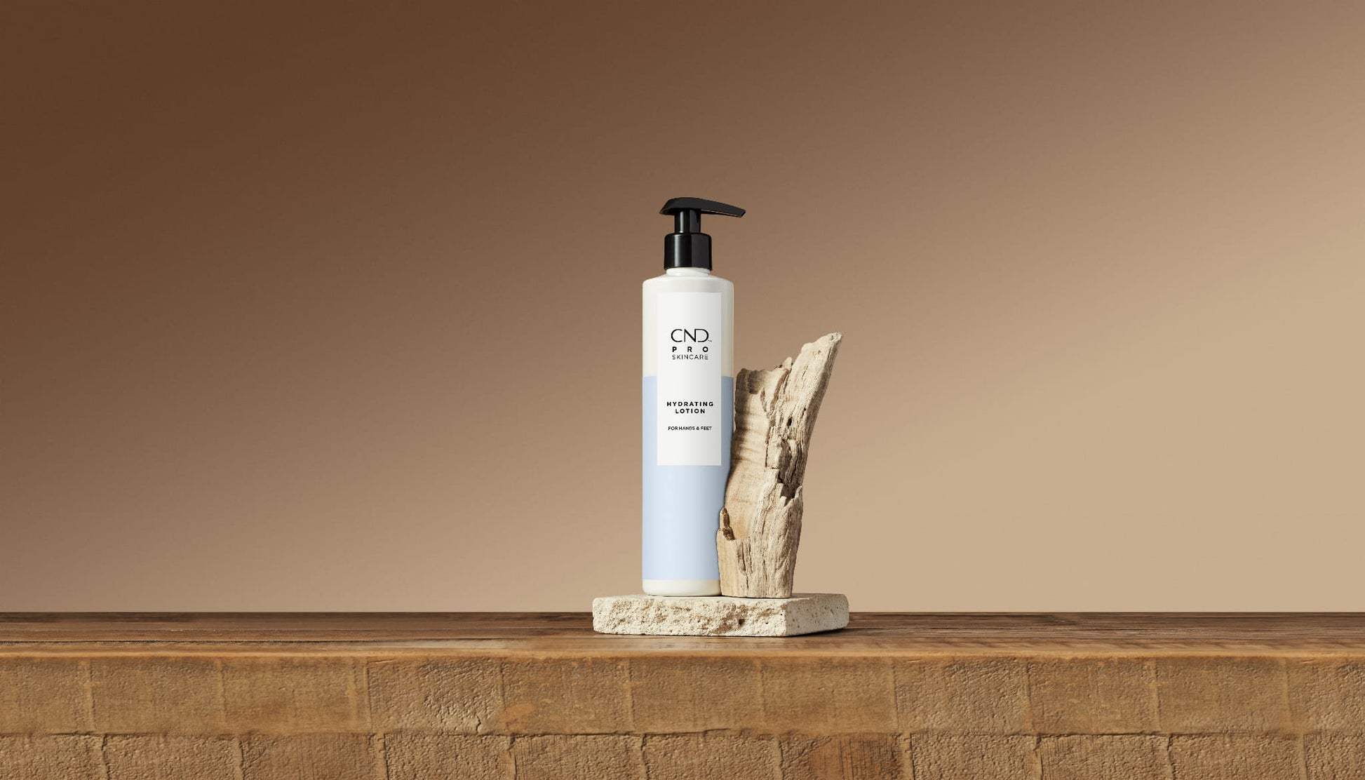 CND PRO Skin Care Nawilżający Balsam Do Dłoni I Stóp 300 Ml