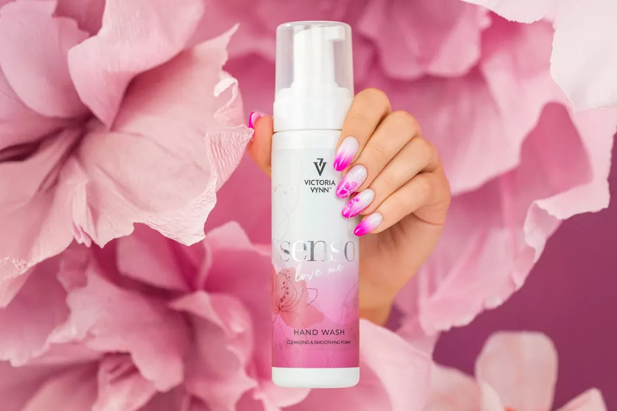 Victoria Vynn SENSO Love Me Hand Wash Cleansing & Smoothing Foam pianka oczyszczająco-wygładzająca do dłoni 200 ml